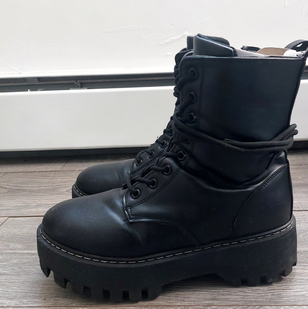 SOLD Black platform boots size 9